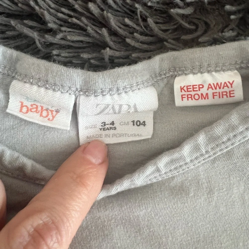 ❤️Zara Mickey Mouse Gray Kids Shirt, EUC - Picture 3 of 3